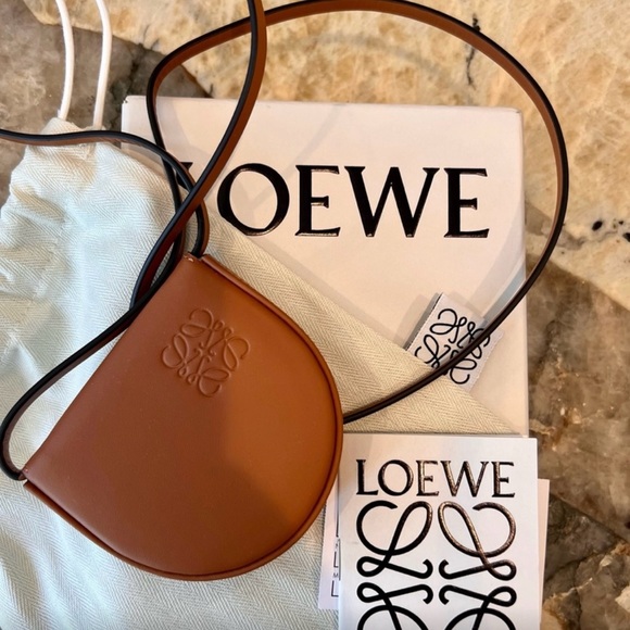 Loewe EUC MINI Leather Heel Pouch comes with box and dust bag - Picture 12 of 12